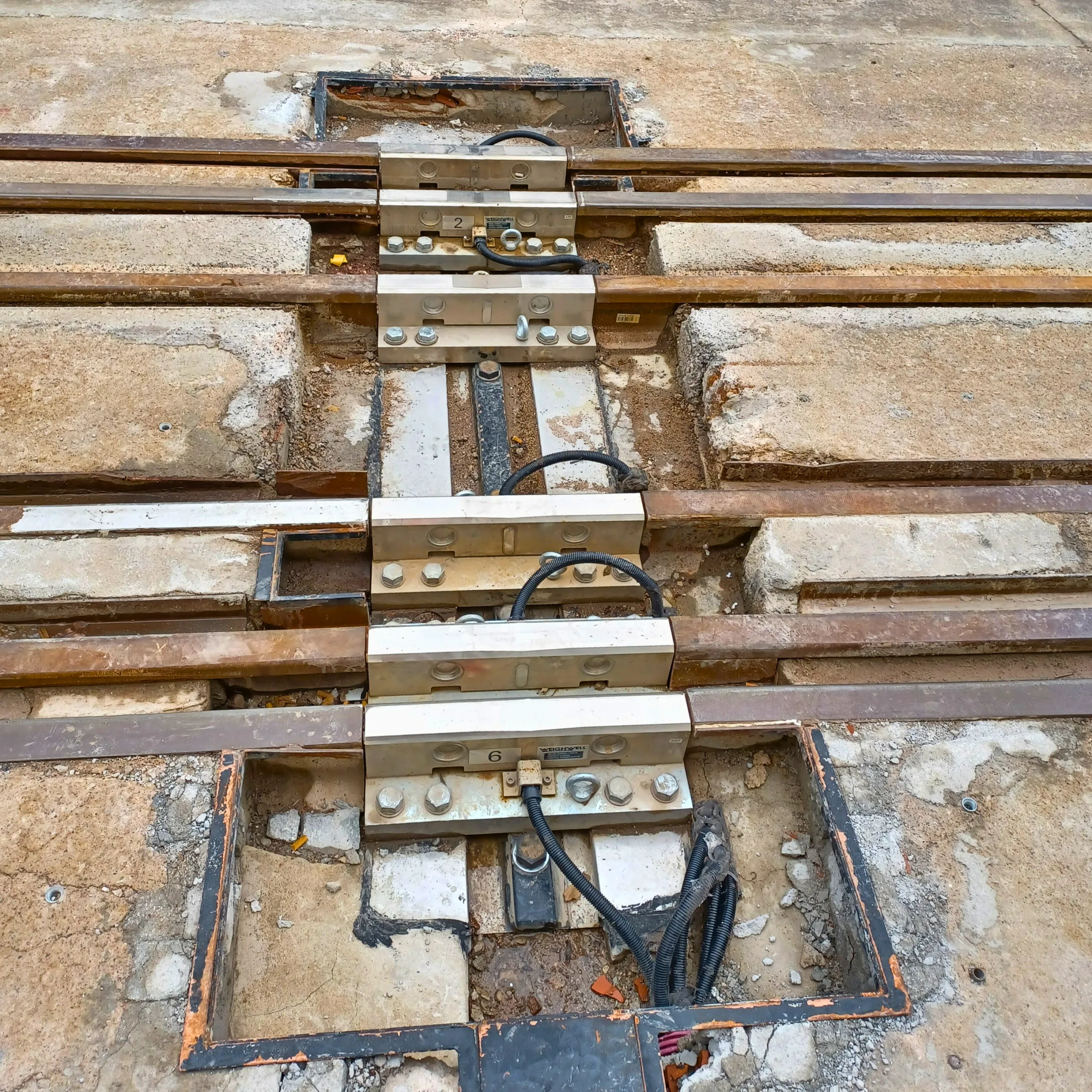 Bogie Workshop System Bogie Workshop System (TrackCells) installed to accommodate multi-gauge rail track